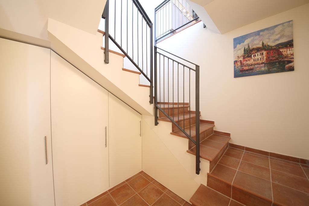Appartamenti Corte Leonardo Garda  Habitación foto